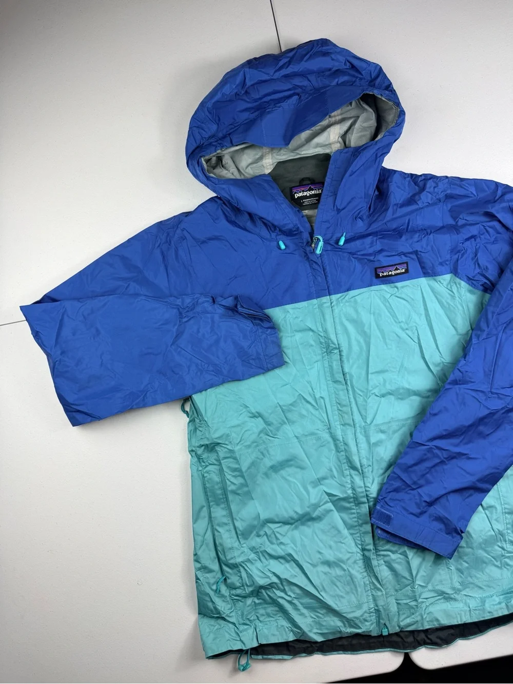 Patagonia torrentshell Women's Two-Tone Blue & Aqua Hooded Ski Jacket